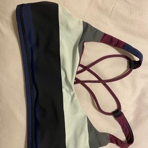 Lululemon sports bra